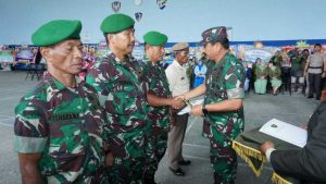 TNI dan Polri Lepas Jenazah