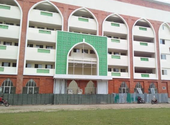 Pembangunan gedung kuliah Terpadu Universitas Islam Negeri Sumatera Utara (UIN SU) yang berasal dari dana Surat Berharga Syariah Negara (SBSN) 2018 belum bisa difungsikan, karena belum semuanya siap.