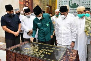 UAS bersama Gubsu Peresmian Masjid Muslimin J City, Gubernur Harapkan Kehadiran UAS Berikan Semangat Hadapi Corona