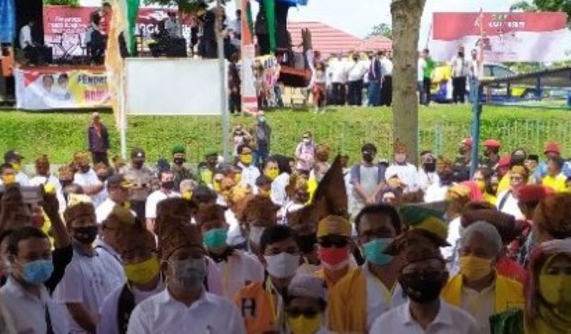 Dua Berkas Bapaslon Bupati dan Wakil Bupati Diterima KPU Simalungun