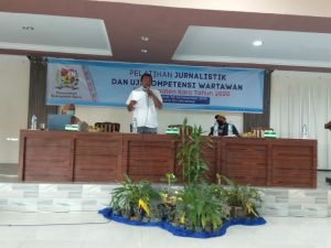 Bupati Karo Buka Pelatihan Jurnalistik dan UKW Di Berastagi