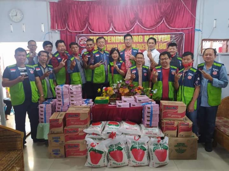 Tim Pendukung Hasyim (TPH) berbagi kebahagian kepanti Asuhan yayasan Grace Bethesda Medan