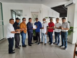 Ketua PBFI Sumut, Herri Zulkarnain Lepas Dua Atlit Binaraga Sumut ke Event Natural Fitness Body Contest di Indramayu