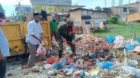 TNI Bantu Warga Basmi Sampah