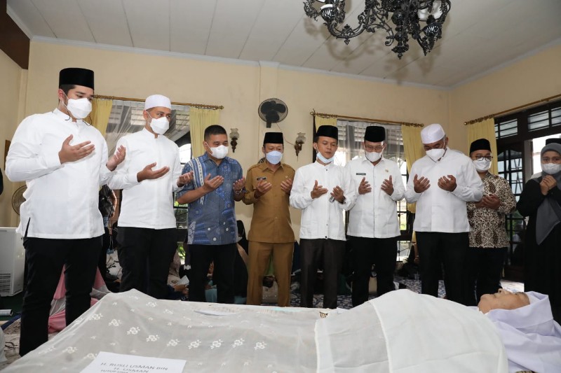 Ayah Mertua Meninggal Dunia, Gubernur Sumut: Semoga Ijeck dan Keluarga