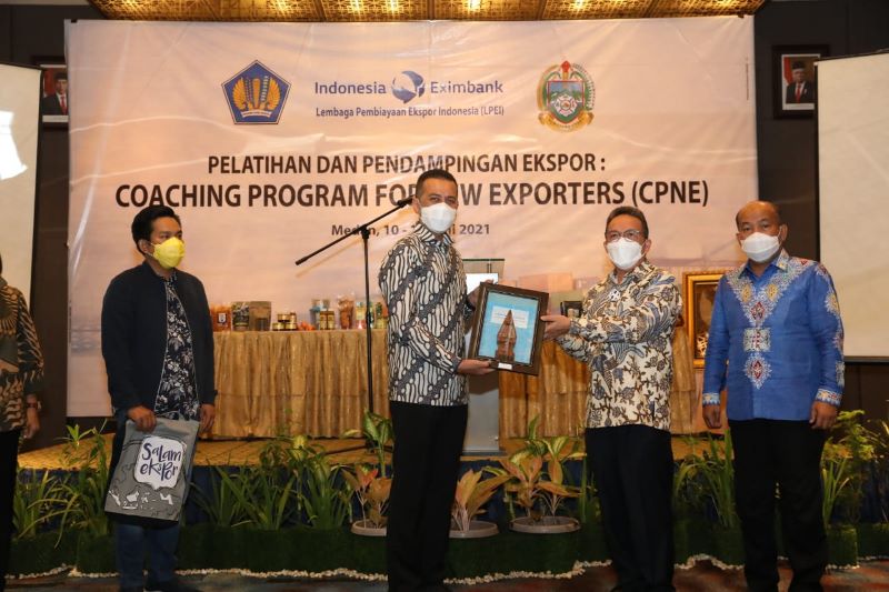Wagub Sumut Dorong Eksportir Jual Barang Jadi