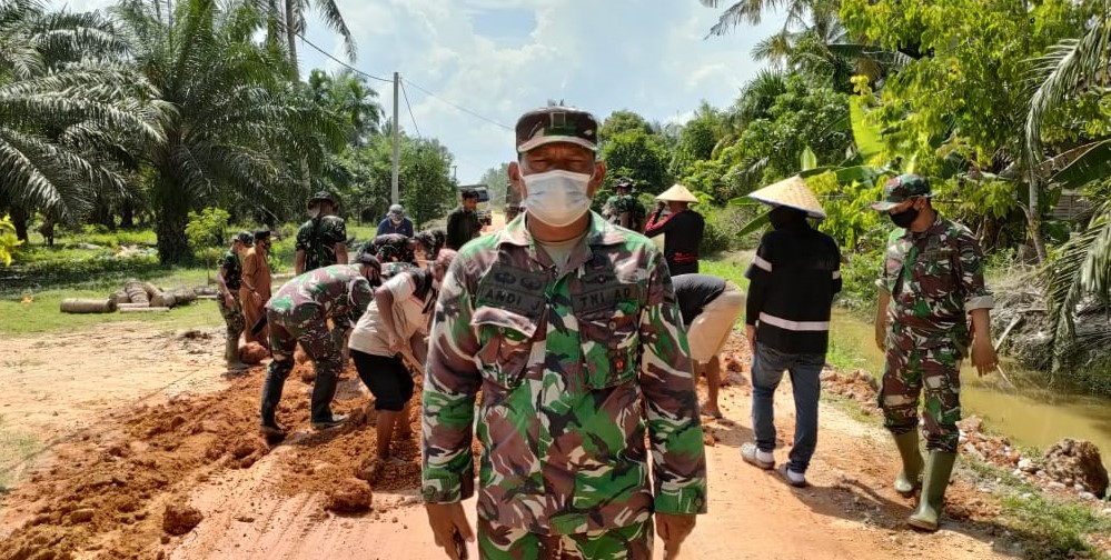 Babinsa Suak Temenggung Apresiasi Giat TMMD