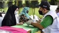 200 Kiai dan Ulama di Karawang Jalani Vaksinasi COVID-19