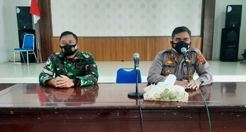 Kapolres Karo Bersama Dandim 0205/TK Gempur Covid-19