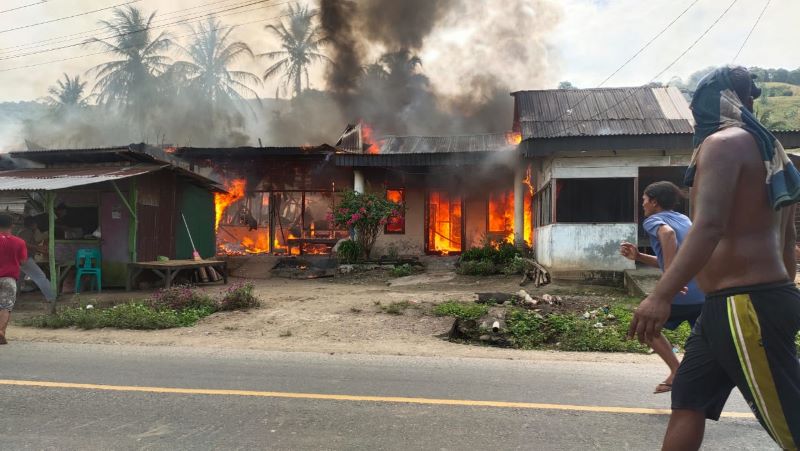 Sembilan Rumah Semi Permanen di Desa Lau Kesumpat Ludes Terbakar