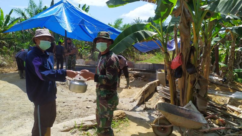 Pak Rohman, Ketua RT 04 Kep.Bagan Sinembah Jaya Ucapan Terima kasih pada TNI