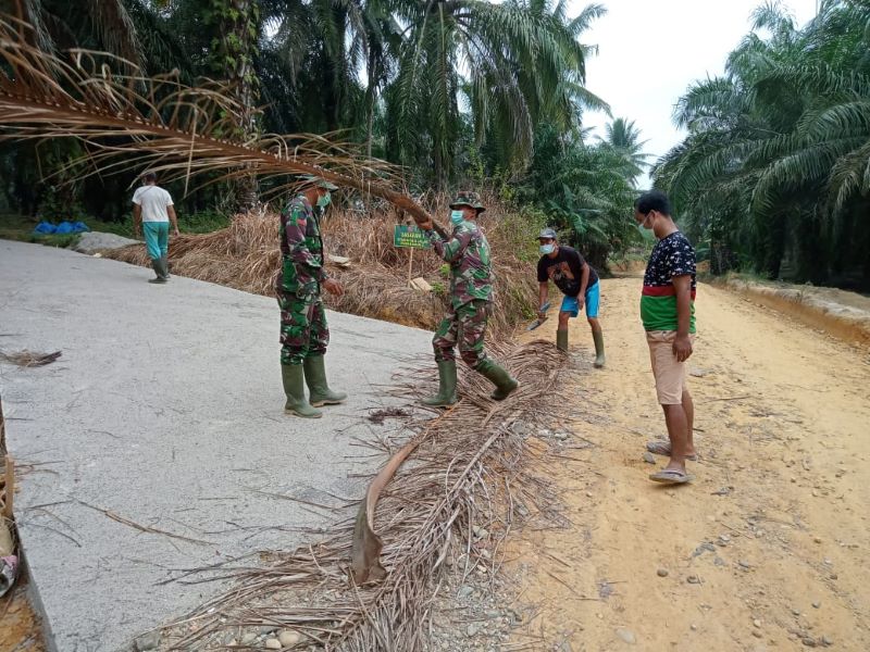 Hari ke-27 kegiatan TMMD, Semenisasi Jalan Pemakaman Dusun Bukit 5 selesai Dibangun