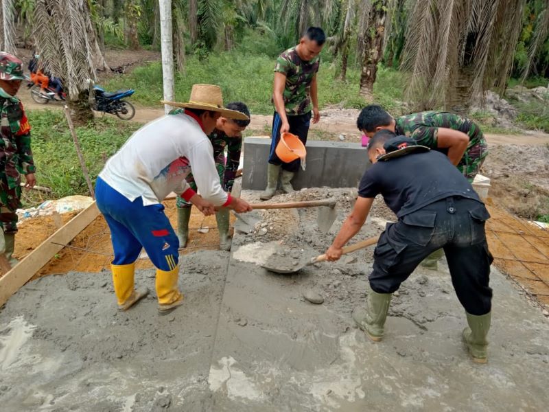 Tahap Finishing, TNI dan Warga Kembali Gesa Pembangunan Box Culvert Sasaran 7