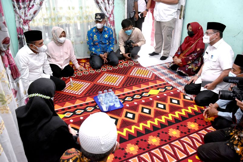 Gubernur Sumut Semangati Keluarga Almarhum Parada Muqtadir