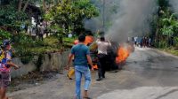 Mobil Jenis Ford Milik Warga Kumbang Indah Kutacane Terbakar Di Durin Rugun Karo