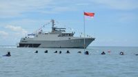 Pengibaran Bendera Merah Putih Di Bawah Laut, Peringati HUT ke-76 Republik Indonesia