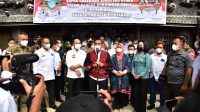 Gubernur ke Taput