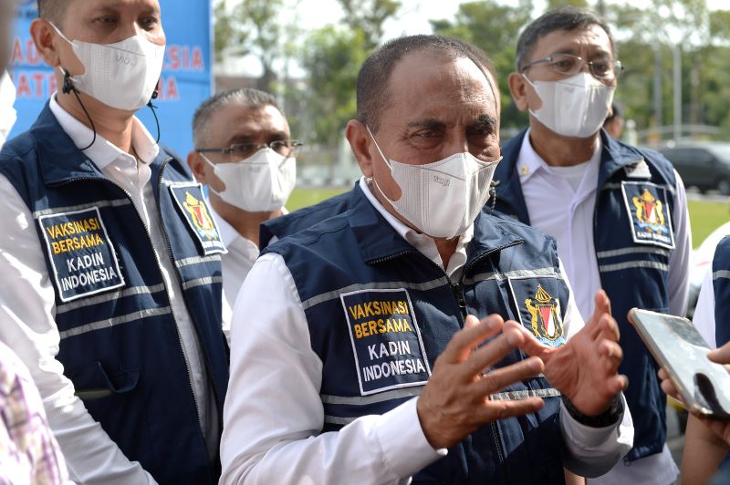 Pemprov Terima Bantuan Tabung Oksigen dari Kadin Sumut
