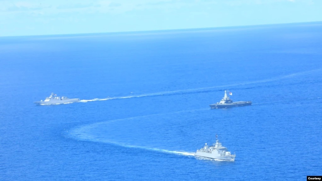 TNI AL Indonesia dan Singapura Latihan Perang di Laut Natuna