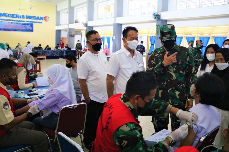 Kosekhanudnas III Medan Gelar Vaksinasi Covid-19 Di SMAN 8