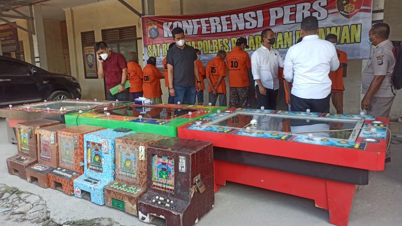 Sat Reskrim Polres Belawan Amankan 7 Pemain dan 1 Penjaga Judi Tembak Ikan di Desa Manunggal
