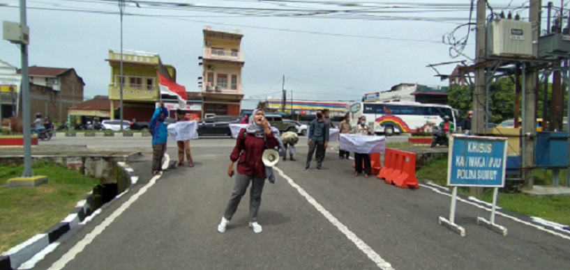 Akan Digusur, Pensiunan PTPN II Lakukan Demo Di Poldasu