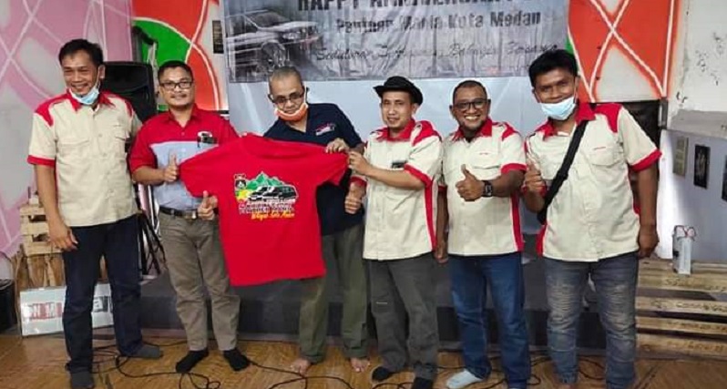Anniversary Ke 2 Thn Panther Mania Rayakan di Pantai Pasir Putih Parparean