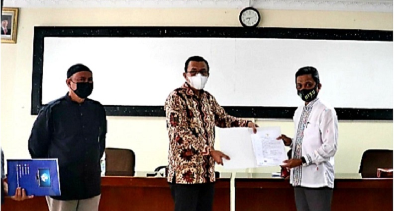 Kemendikbud Ristek Serahkan SK Gubes Dua Dosen UISU