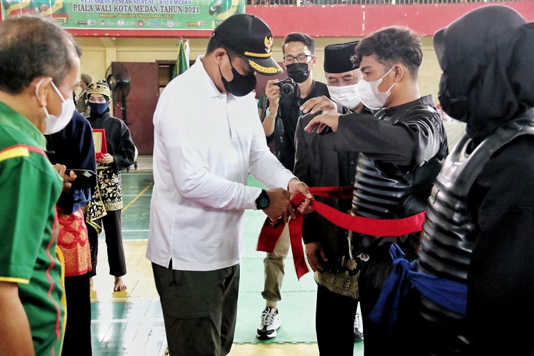 Wali Kota Medan: Para Atlit Cabor dan Masyarakat Tetap Prokes