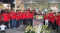 Isak Tangis Warnai Kepergian Istri Tercinta Arnold Napitupulu, PBB Menangis-1 Isak Tangis Warnai Kepergian Istri Tercinta Arnold Napitupulu, PBB Menangis