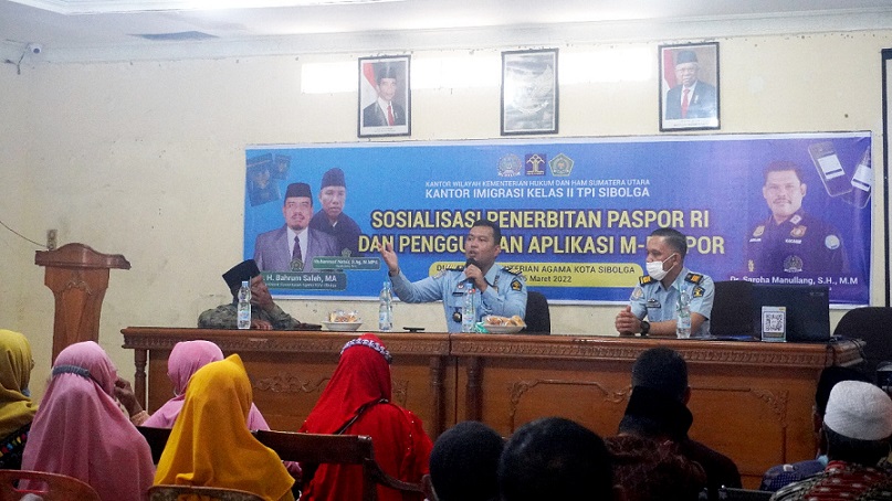 Imigrasi Sibolga Sosialisasi M-Paspor Haji