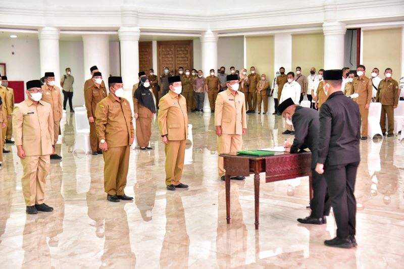 Gubernur Kembali Lantik Pejabat Administrator dan Pengawas Pemprov Sumut