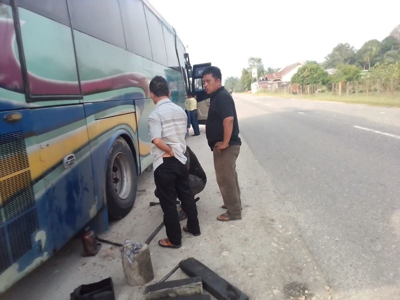 Penumpang Bus PT. ALS Jurusan Malang Jatim Kecewa, Bayar Tiket Full Dikasih Duduk Bangku Tempel