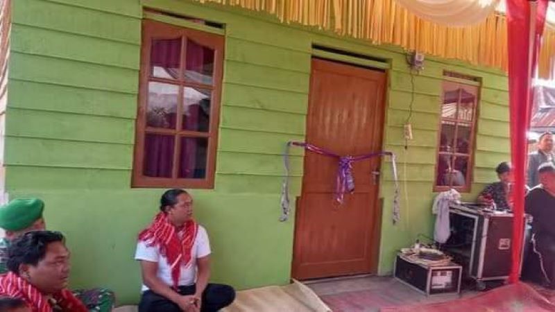 PC PPM LVRI Karo Serahkan Bantuan Bedah Rumah Di Desa Bunuraya