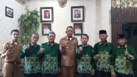 Camat Medan Labuhan Terima Panitia Baksos
