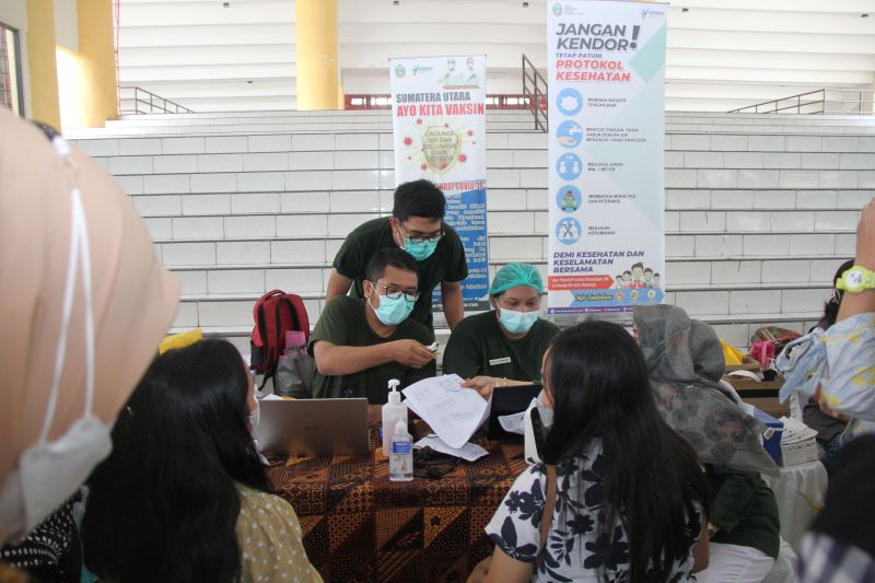 Kick Off Vaksinasi Covid 19, Pemprov Sumut Targetkan 93.508 Nakes Vaksin Booster ke-2