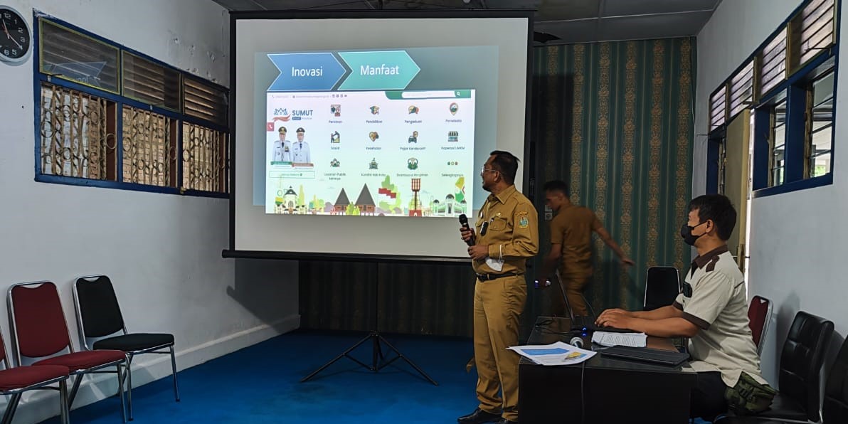 Dr Ilyas Sitorus Presentasikan Pelayanan Keterbukaan Informasi Publik Diskominfo Sumut