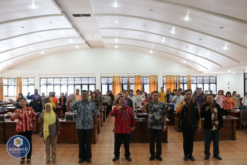 Sekdakab Buka Sosialisasi Penyelenggaraan Statistik Sektoral Karo Tahun 2022