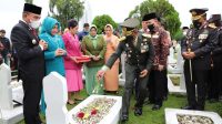 Kasdam I Bukit Barisan Ikuti Ziarah Nasional Hari Pahlawan Ke-77 di TMP Bukit Barisan