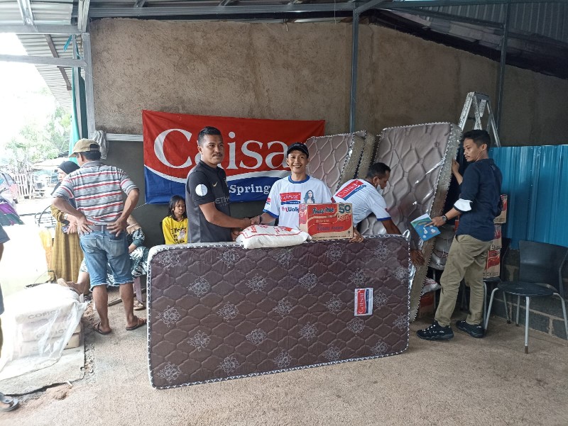 PT Pulau Cahaya Terang - Pabrik Caisar Spring Bed Batam Bantu Korban Kebakaran.