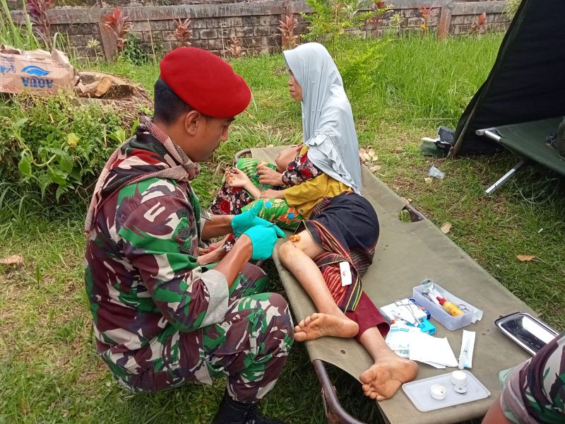 Prajurit Kopassus Diterjunkan Bantu Penanganan Awal Korban Gempa Cianjur
