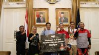 JNE Serahkan 3,2 Ton Bantuan ke Pemerintah Kabupaten Cianjur