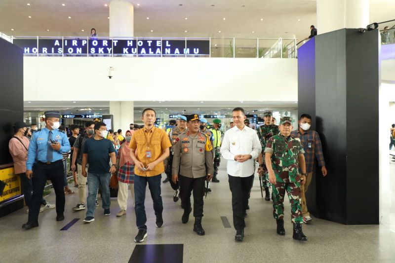 Kapolda Sumut, Wagubsu dan Pangdam Cek Bandara Kualanamu, Pastikan Pengamanan Berjalan Lancar Selama Nataru