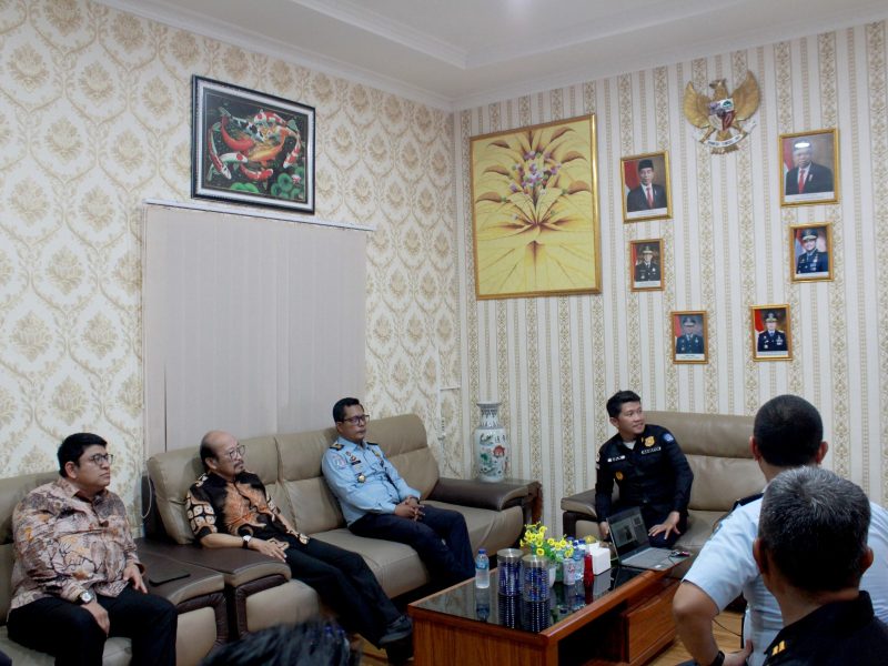 Divisi Keimigrasian Jawa Timur dan Imigrasi Tanjung Perak Studi ke Imigrasi Sibolga