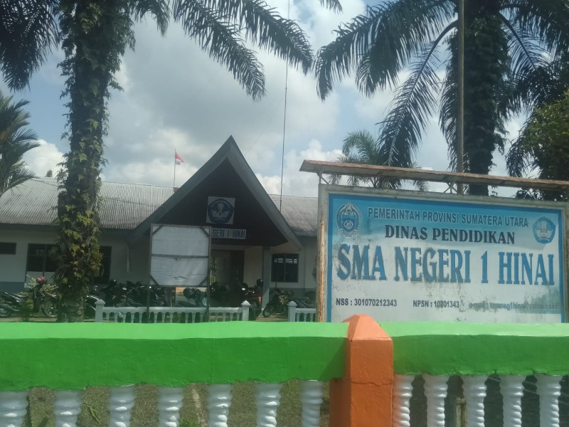 Kepsek SMAN 1 Hinai Langkat Langgar PP 53 Tahun 2010, Tidak Pernah Ngantor dan Sekolah Tidak Terawat
