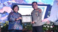 Kapolda Sumut Raih Penghargaan KLHK Atas Peran Aktif Upaya Perlindungan dan Rehabilitasi Mangrove