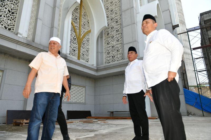 Gubernur Edy Rahmayadi Minta Kontraktor Rampungkan Pembangunan Masjid Agung 15 Agustus 2023