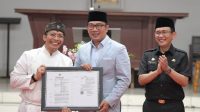 Ridwan Kamil Serahkan Perizinan Pembangunan Gereja Katolik Ibu Teresa Ridwan Kamil Serahkan Perizinan Pembangunan Gereja Katolik Ibu Teresa