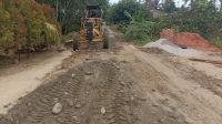 Satgas TMMD 116 Kodim 0204 Deliserdang Kerahkan Alat Berat Buka Badan Jalan