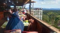 Nongkrong Sambil Wisata Alam, Neti Cafe dan Resto Gundaling Tempatnya